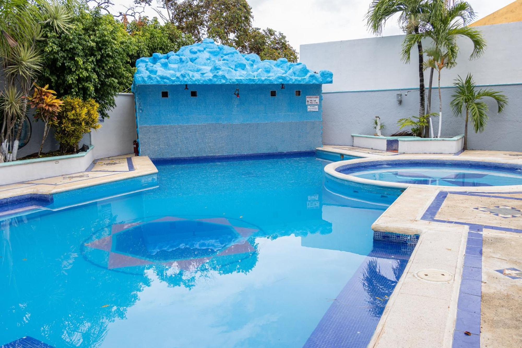 Oyo Hotel Marias,Aeropuerto Internacional De Chetumal Exteriör bild