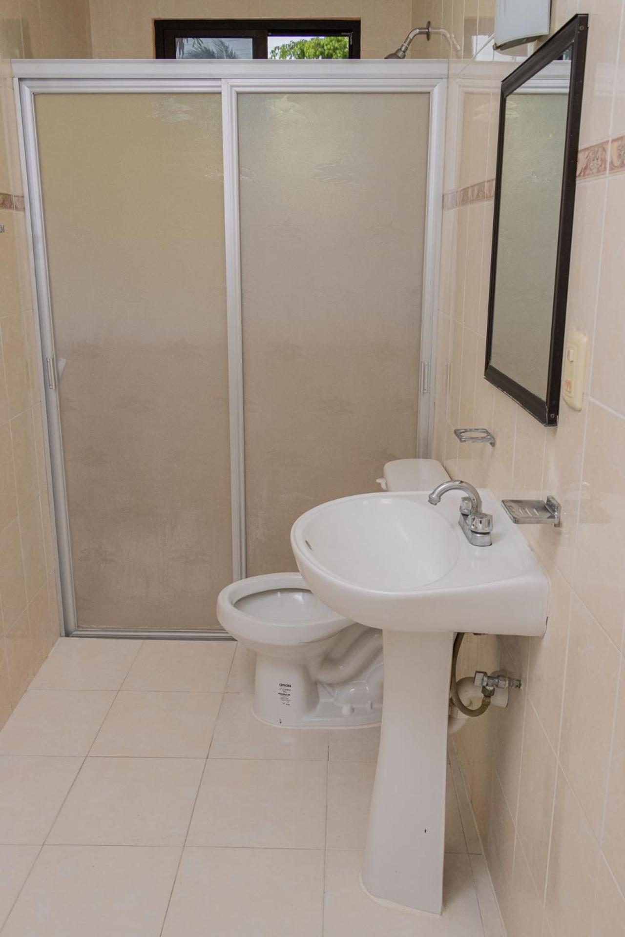 Oyo Hotel Marias,Aeropuerto Internacional De Chetumal Exteriör bild