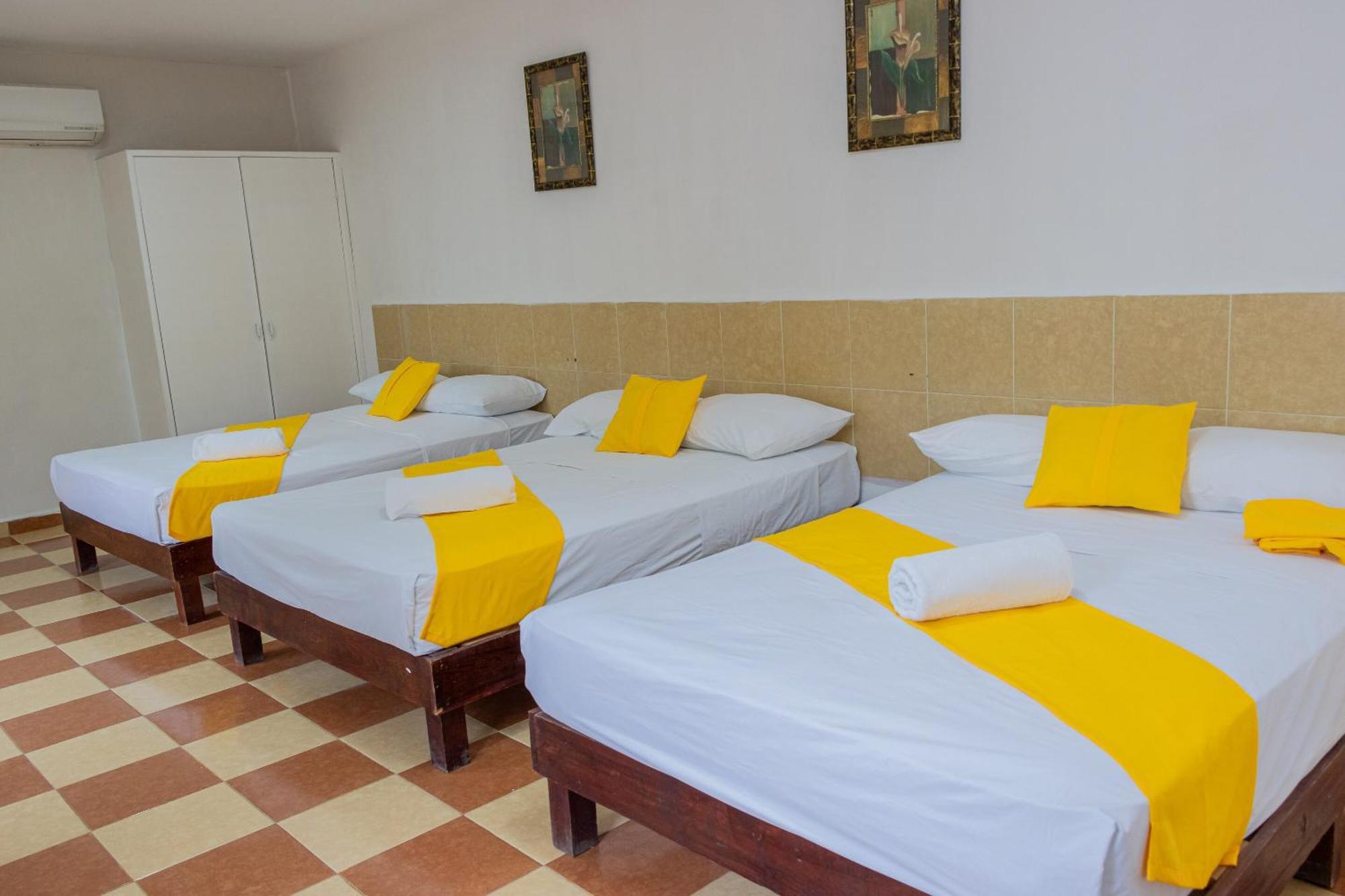 Oyo Hotel Marias,Aeropuerto Internacional De Chetumal Exteriör bild