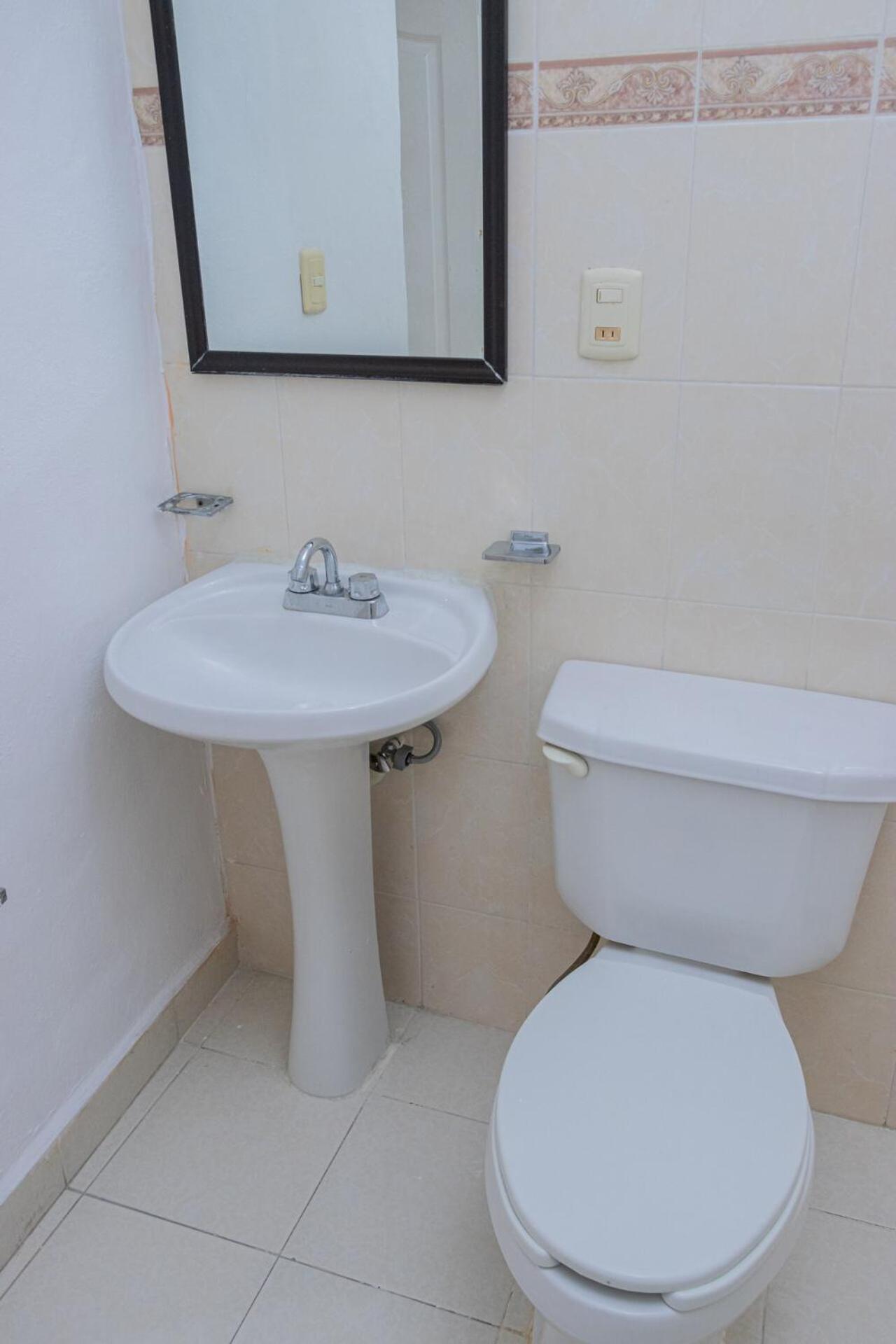 Oyo Hotel Marias,Aeropuerto Internacional De Chetumal Exteriör bild