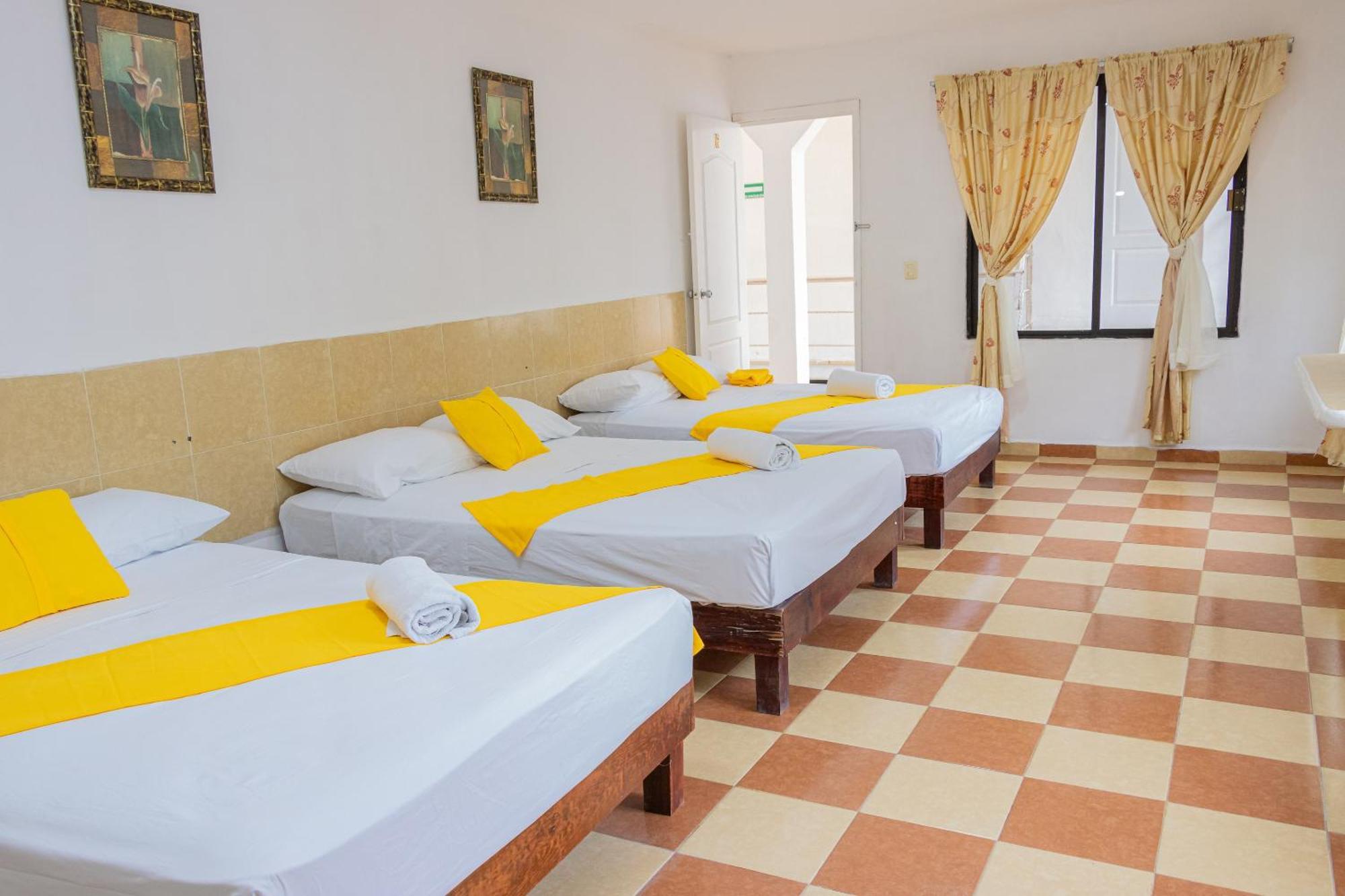 Oyo Hotel Marias,Aeropuerto Internacional De Chetumal Exteriör bild