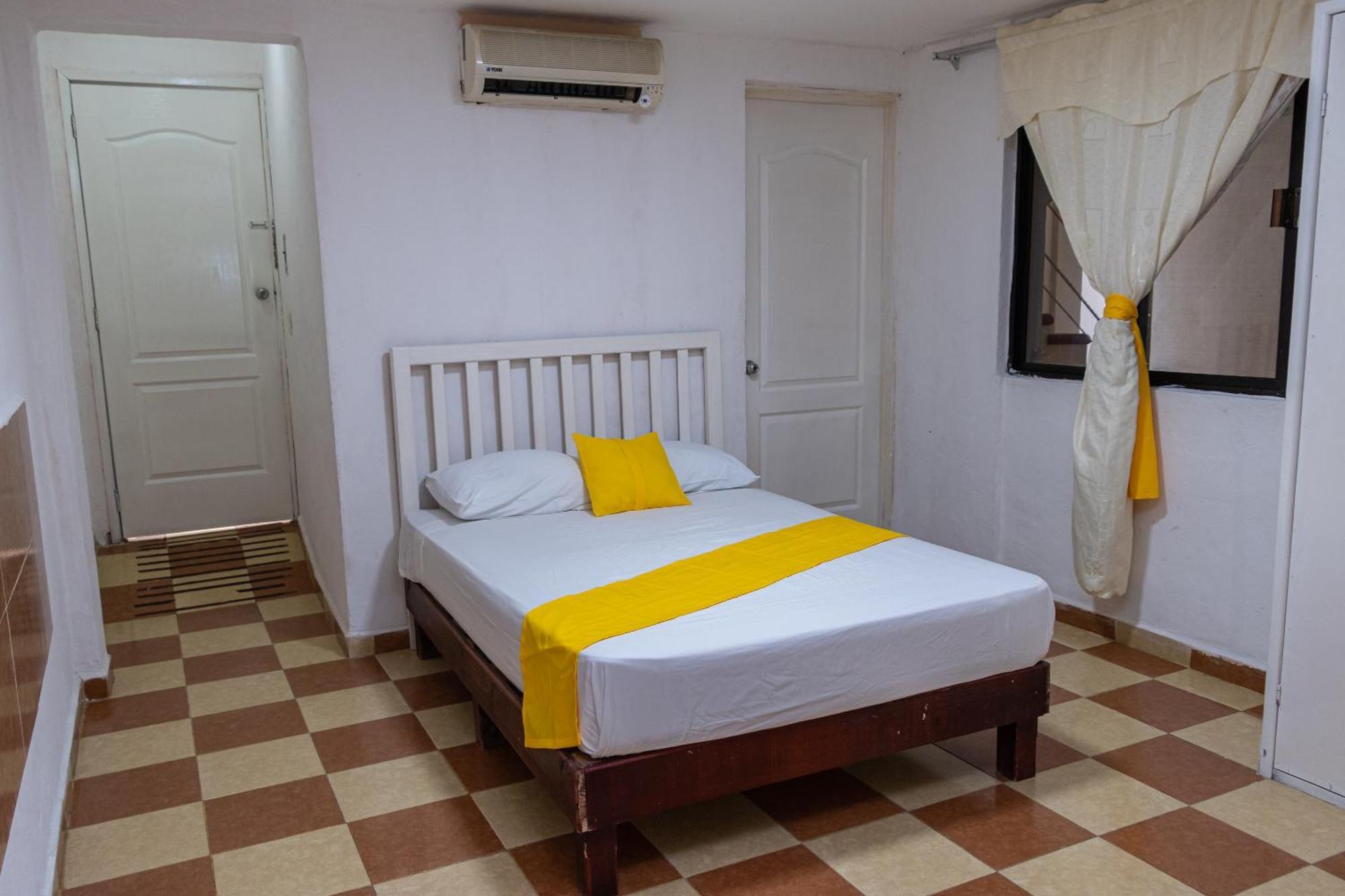 Oyo Hotel Marias,Aeropuerto Internacional De Chetumal Exteriör bild