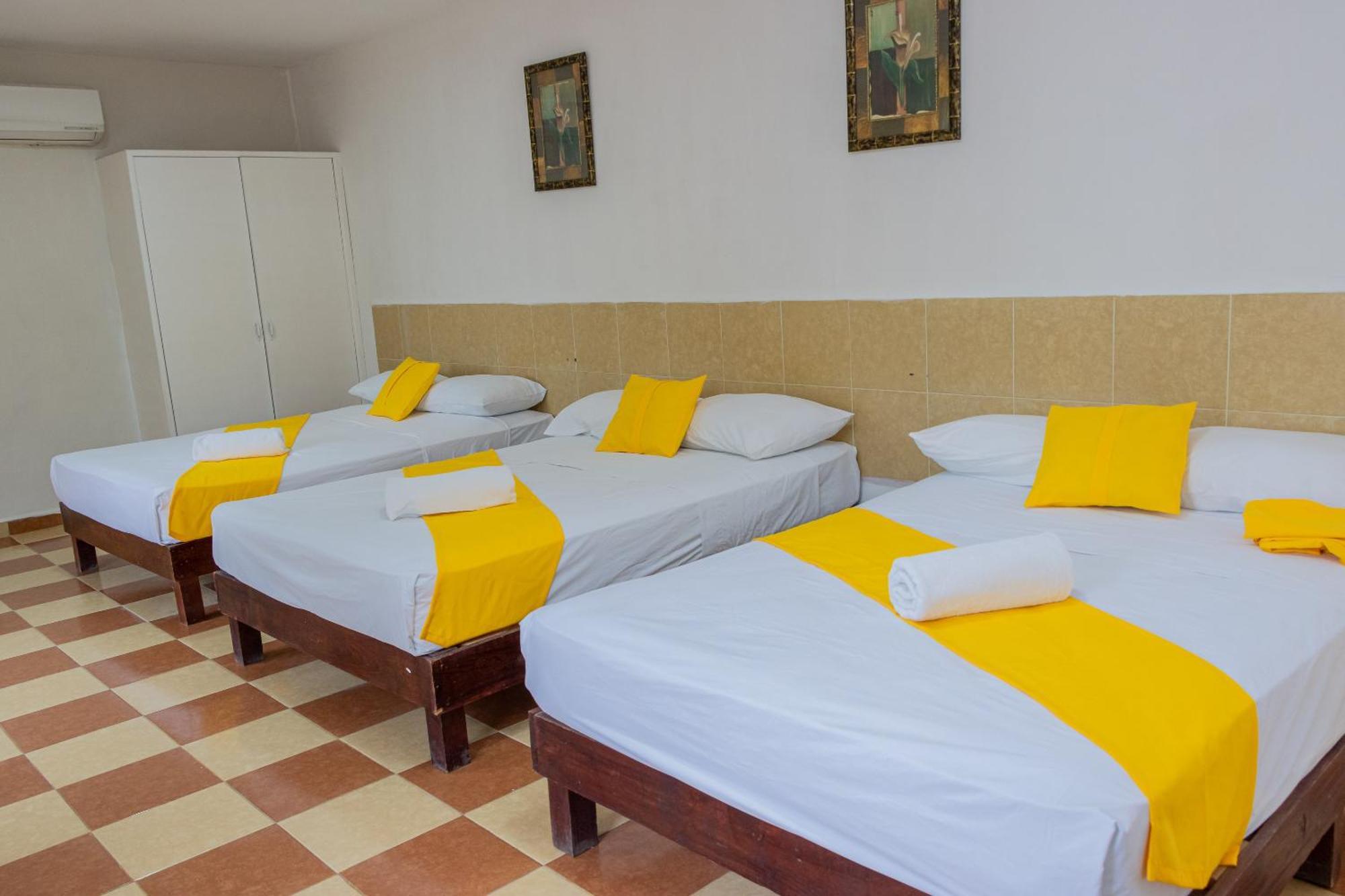 Oyo Hotel Marias,Aeropuerto Internacional De Chetumal Exteriör bild