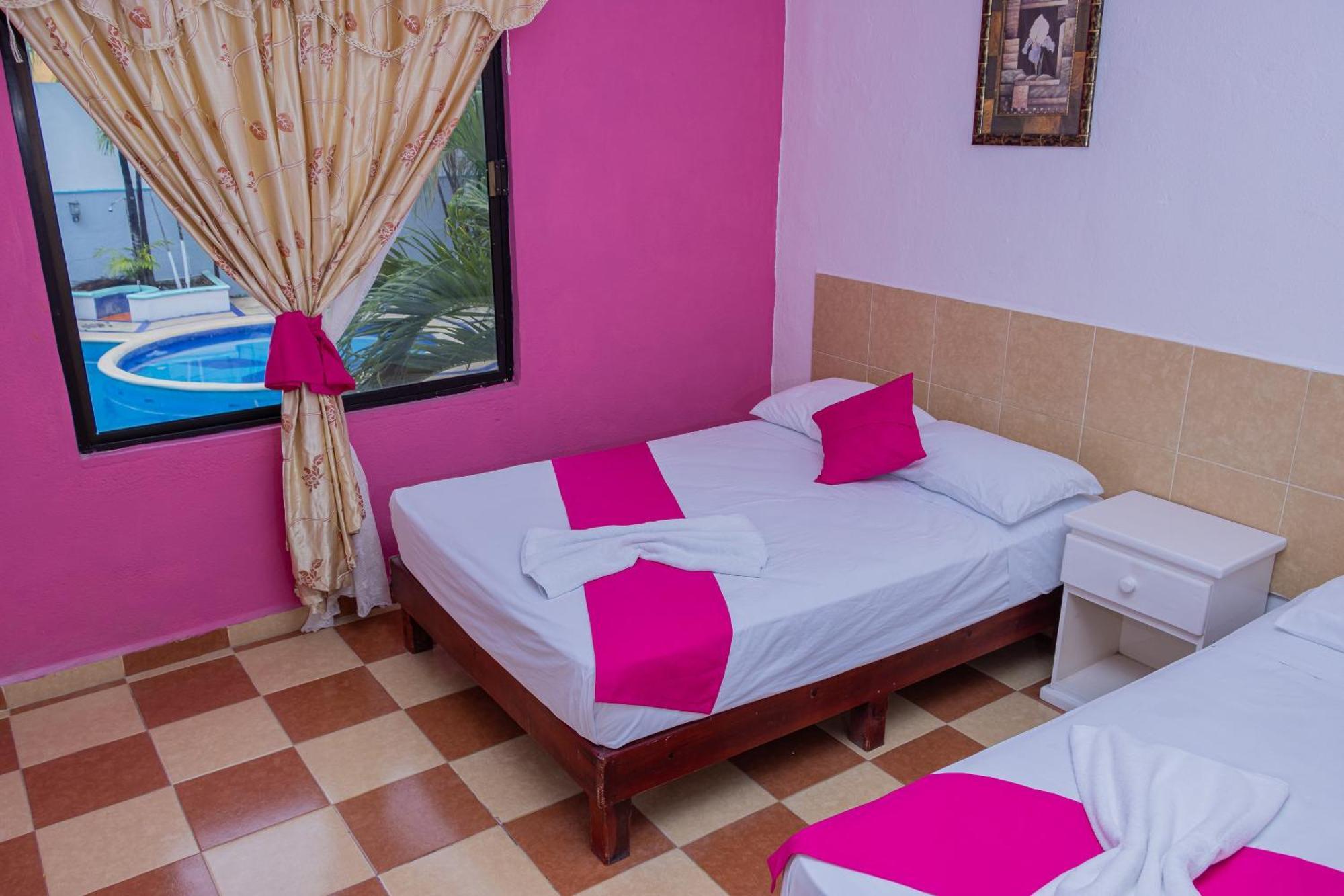 Oyo Hotel Marias,Aeropuerto Internacional De Chetumal Exteriör bild